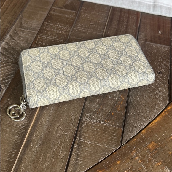 Gucci Marmont GG Zip Around Logo Wallet - Picture 4 of 11